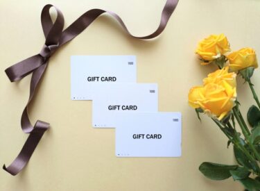 タイトル：衣料品・外食・日用品・ガソリンまで！人気4ブランドのカード・ギフト券が会員特別価格に！【500円OFF】